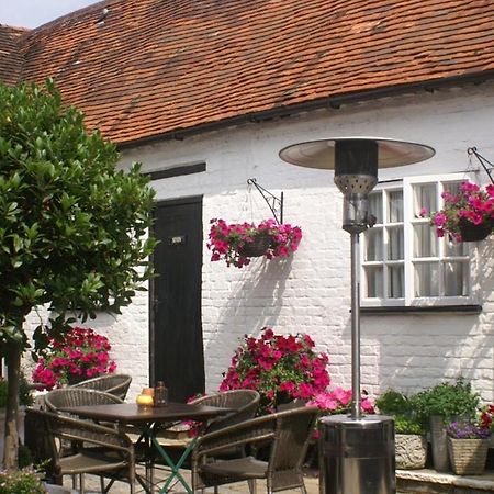 The Saracens Head Inn Amersham Extérieur photo