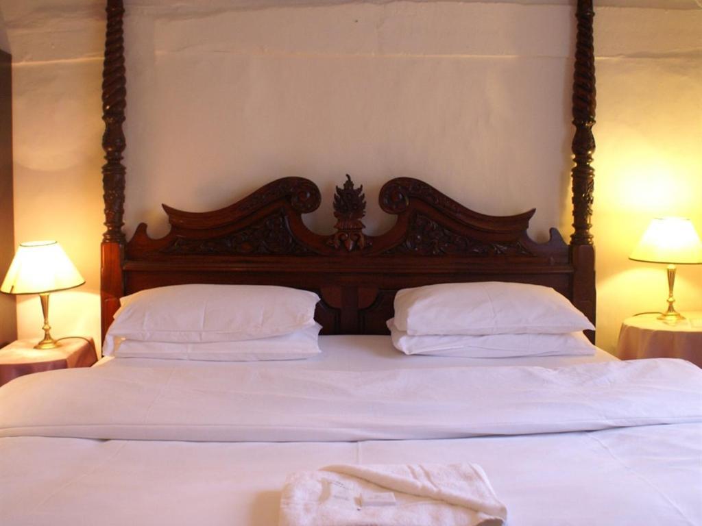 The Saracens Head Inn Amersham Extérieur photo
