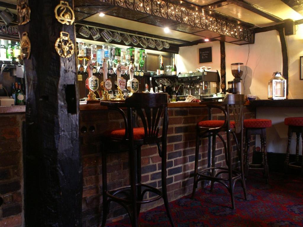 The Saracens Head Inn Amersham Extérieur photo